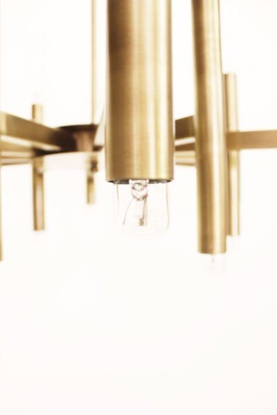 24’lü Borulu Avize – Pirinç Kaplama, 24×E14 | Modern Büyük Salon & Yemek Alanı Aydınlatma