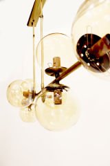 Sıralı Glob Cam Avize – Pirinç Kaplama, 8×E14 | Modern Salon & Yemek Odası Aydınlatma