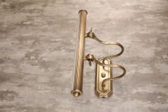 Besa Çizgili Boru Tablo Apliği – Modern Resim ve Sanat Eseri Aydınlatması Şık Duvar Lambası