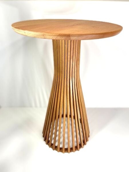 Yuvarlak Ahşap Yan Sehpa 41 cm – Dikey Çıtalı Modern Tasarım Sehpa 60 cm