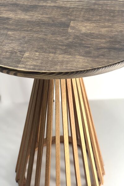 Yuvarlak Ahşap Yan Sehpa 44 cm – Modern Dikey Çıtalı Dekoratif Sehpa 45 cm