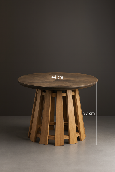 44 cm çapında yuvarlak üst tablalı, 37 cm yüksekliğinde, çok ayaklı masif ahşap yan sehpa