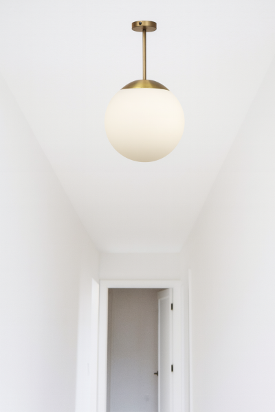 25’lik Glob Modern Tekli Sarkıt Avize – Minimalist Küre Cam Tasarım Şık Aydınlatma