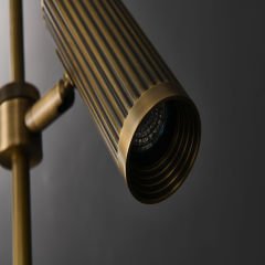 Besa 8208-T Pirinç Torna Tasarım Masa Lambası – Klasik Modern Çalışma ve Ofis Aydınlatması