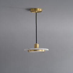 Basık Silindir Mermer Sarkıt | Besa 3285 Pirinç Detaylı LED Avize – Minimalist Taş Aydınlatma)