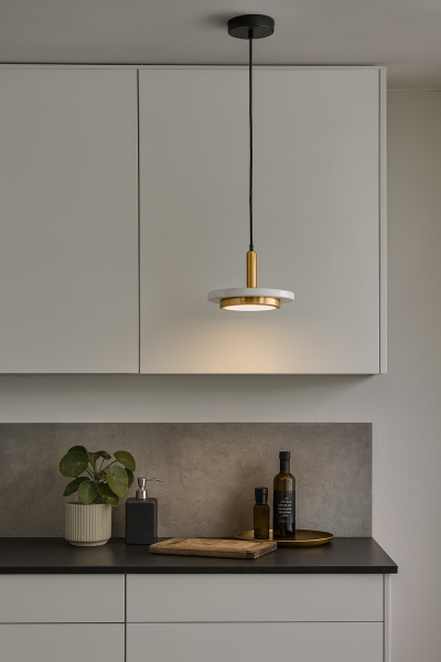 Basık Silindir Mermer Sarkıt | Besa 3285 Pirinç Detaylı LED Avize – Minimalist Taş Aydınlatma)