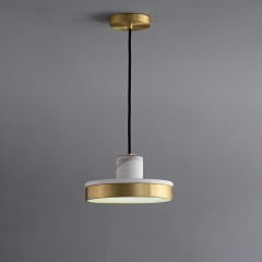 Besa 3286 Doğal Mermer ve Pirinç Uzun Silindir LED Sarkıt – Modern Dikey Tasarım Mutfak ve Salon Avizesi