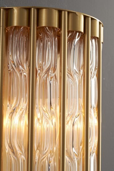 Besa 6302-2 Pirinç Kaplama Desenli Kristal Duvar Apliği – Lüks Salon ve Yatak Başı Aydınlatma