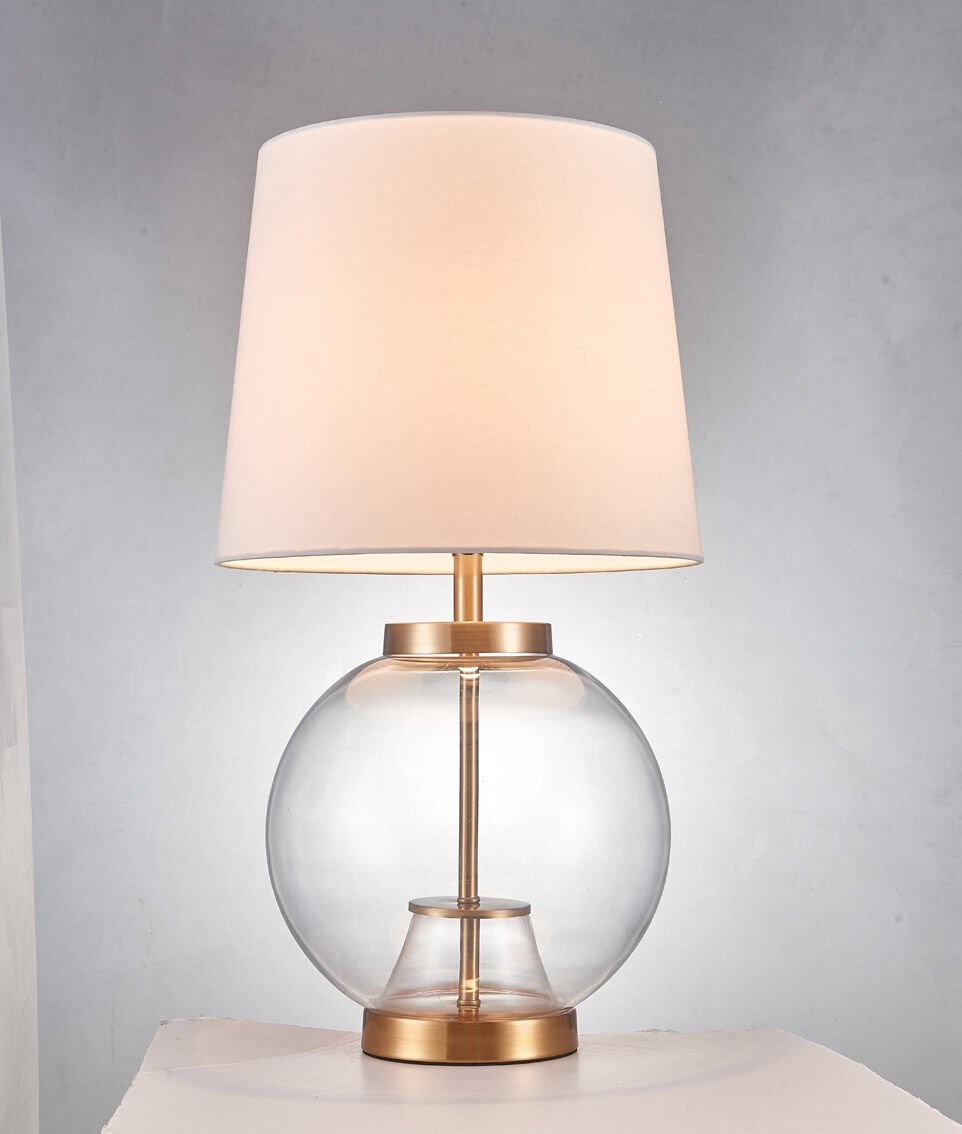 Küresel Cam Gövdeli Metal Detaylı Kumaş Şapkalı Masa Lambası | Modern Dekoratif Abajur