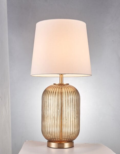 Dikey Yivli Cam Gövdeli Metal Detaylı Kumaş Şapkalı Masa Lambası | Modern Dekoratif Abajur