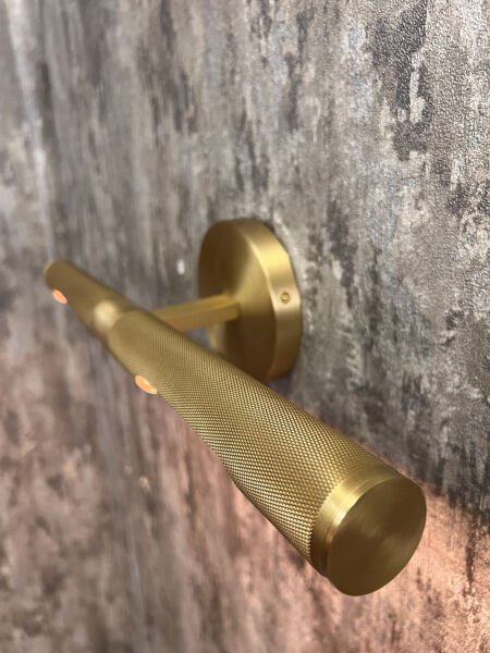 Besa 3201 Gerçek Pirinç Tablo Apliği – Klasik Gold Ayna ve Resim Aydınlatması (46cm)
