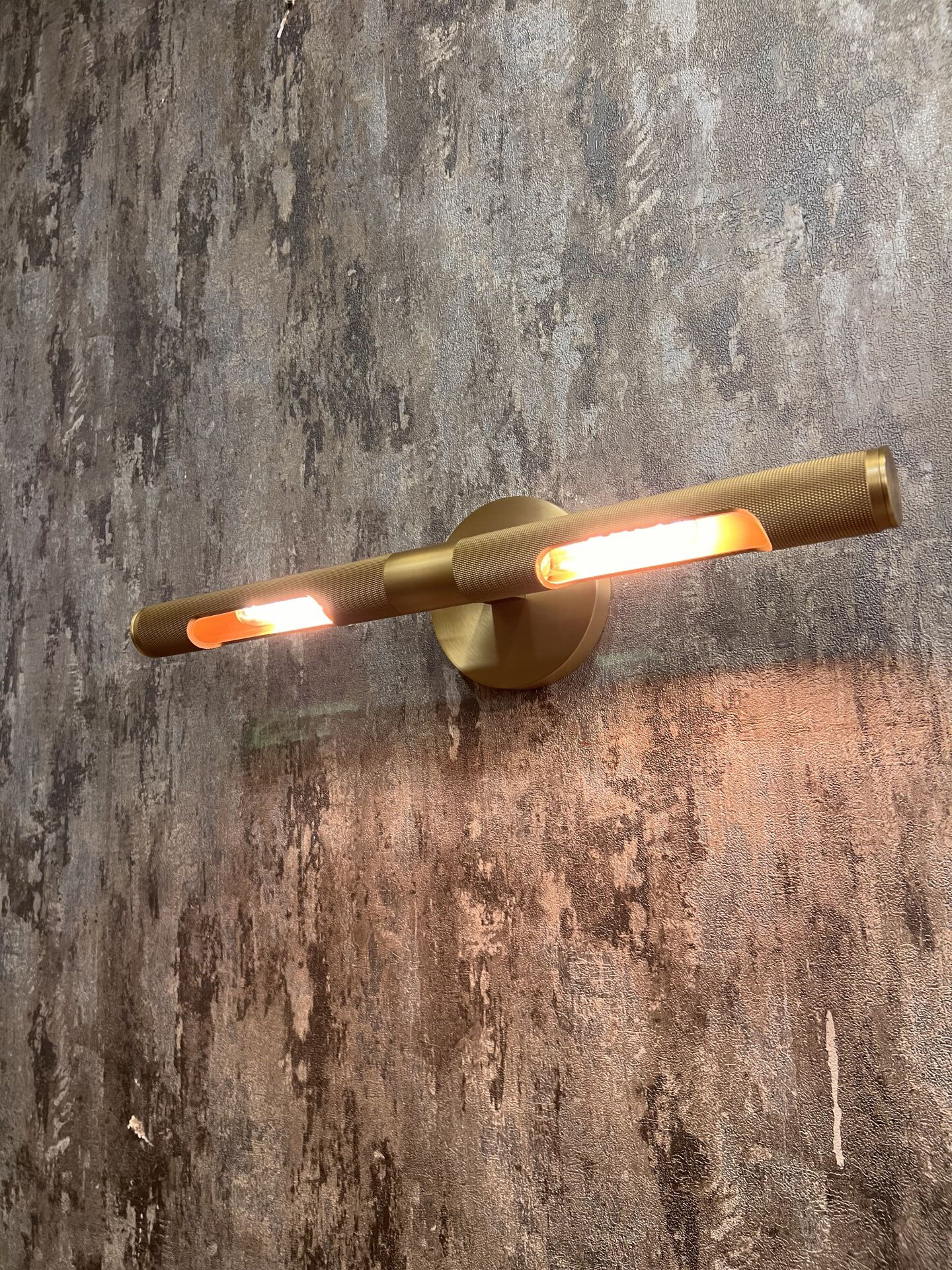 Besa 3201 Gerçek Pirinç Tablo Apliği – Klasik Gold Ayna ve Resim Aydınlatması (46cm)