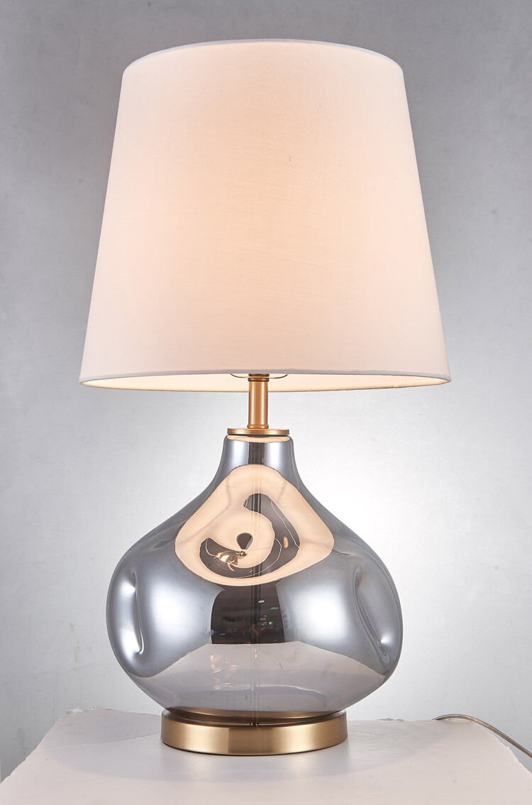 Modern Cam Gövdeli Abajur | Altın Detaylı El Üfleme Dekoratif Masa Lambası