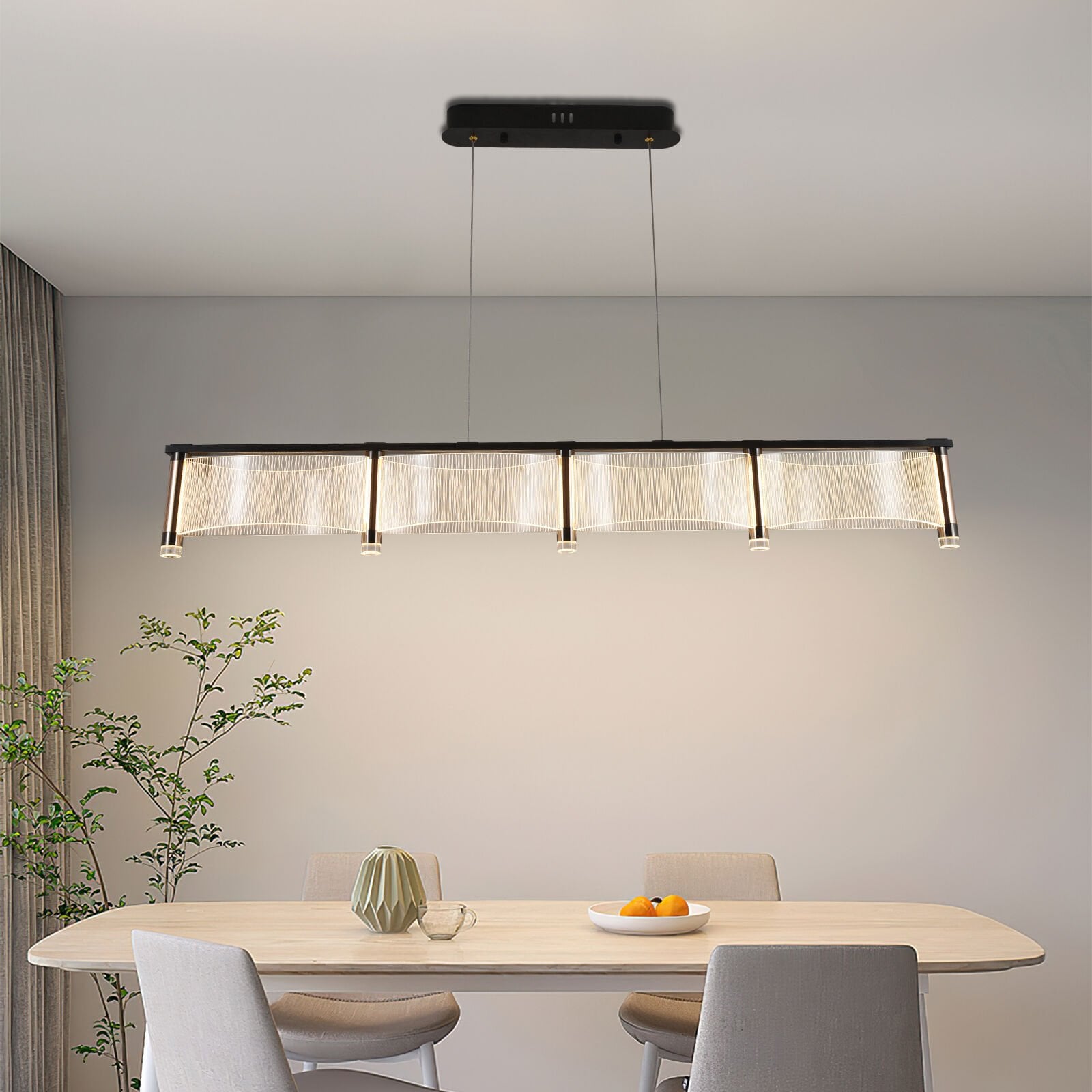 4'lü Akrilik Elips Sarkıt Avize – Akıcı Formuyla Yemek Alanları İçin Modern ve Odaklanmış Aydınlatma