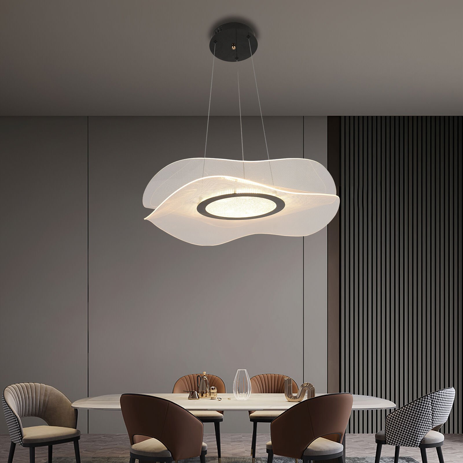 Akrilik Sarkıt Avize – Minimalist Formda, Dayanıklı ve Yumuşak Işık Sunan Modern Aydınlatma