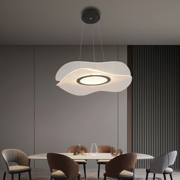 Akrilik Sarkıt Avize – Minimalist Formda, Dayanıklı ve Yumuşak Işık Sunan Modern Aydınlatma