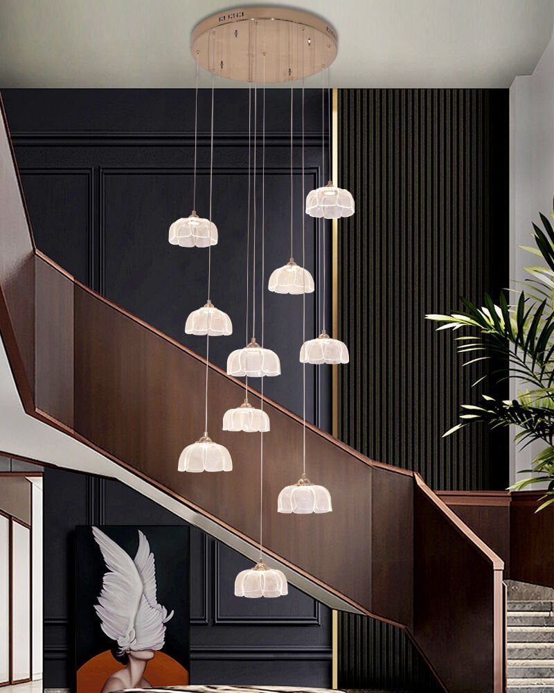 10'lu Akrilik Çiçek Sarkıt Avize – Organik Çiçek Formunda, Dekoratif ve Görkemli Işık Kümesi