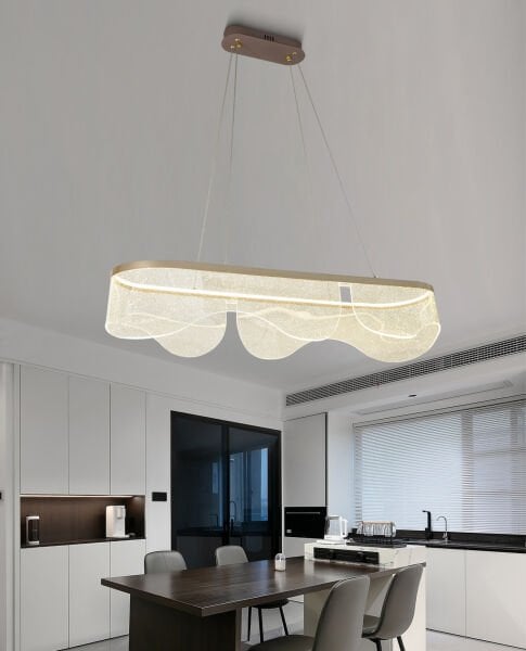 Elips Akrilik Sarkıt Avize – Akıcı Formu ve Yumuşak Işık Dağılımıyla Modern Heykelsi Aydınlatma