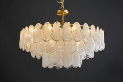 Dökme Cam Yuvarlak Sarkıt Avize – Sanatsal Doku ve Benzersiz Yansımalar Sunan Modern Merkezi Aydınlatma