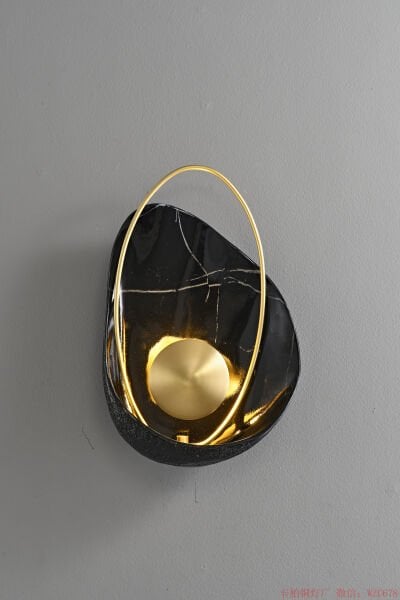 Seramik Aplik – Dokusal Zenginlik ve Yumuşak Işık Veren El Yapımı Görünümlü Duvar Lambası