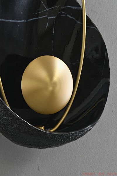 Seramik Aplik – Dokusal Zenginlik ve Yumuşak Işık Veren El Yapımı Görünümlü Duvar Lambası