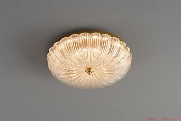 30 cm Çapında Kompakt Plafonyer Avize – Küçük Alanlar, Koridor ve Banyo İçin İdeal Tavan Aydınlatması