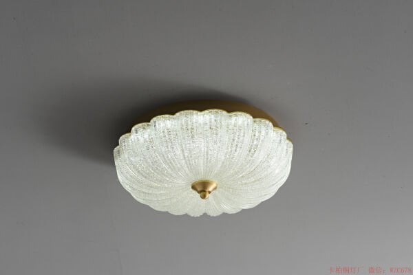 30 cm Çapında Kompakt Plafonyer Avize – Küçük Alanlar, Koridor ve Banyo İçin İdeal Tavan Aydınlatması