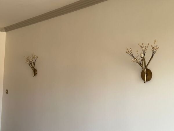 Ağaç Dalı Boncuk Aplik – Doğal ve Sanatsal Tasarım Lüks Rustik Duvar Lambası