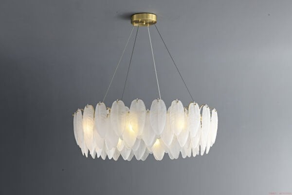 80 cm Çapında Dev Tüy Sarkıt Avize – Yüksek Tavanlar İçin Muazzam Boyutlu Lüks Dekorasyon Parçası