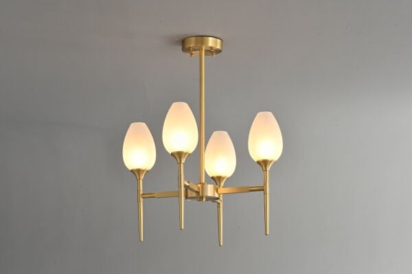 Modern Altın Gövdeli 4’lü Cam Avize | Opal Cam Sarkıt Avize