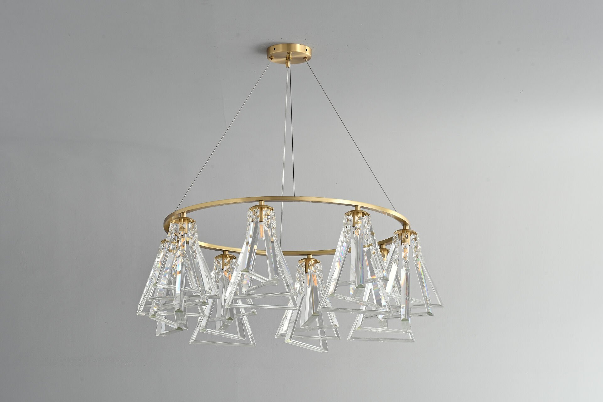 Altın Halka Kristal Avize – Modern Geometrik Cam Sarkıt Aydınlatma