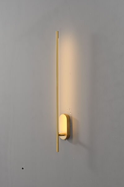 Gold Dikey LED Duvar Apliği – Minimal