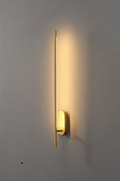 Modern Gold Dikey LED Duvar Apliği | Minimal Tasarım Dekoratif İç Mekan Aydınlatma