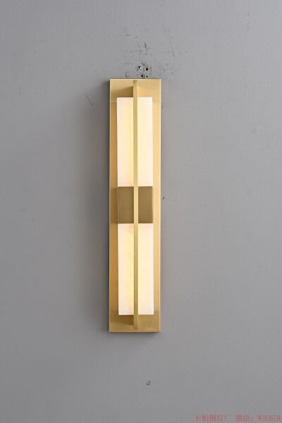 Modern Gold LED Duvar Apliği | Çift Işık Kaynaklı Dekoratif Dikey Aplik