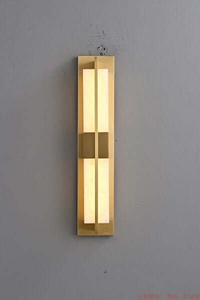 Gold Çift Işıklı Dikey LED Duvar Apliği
