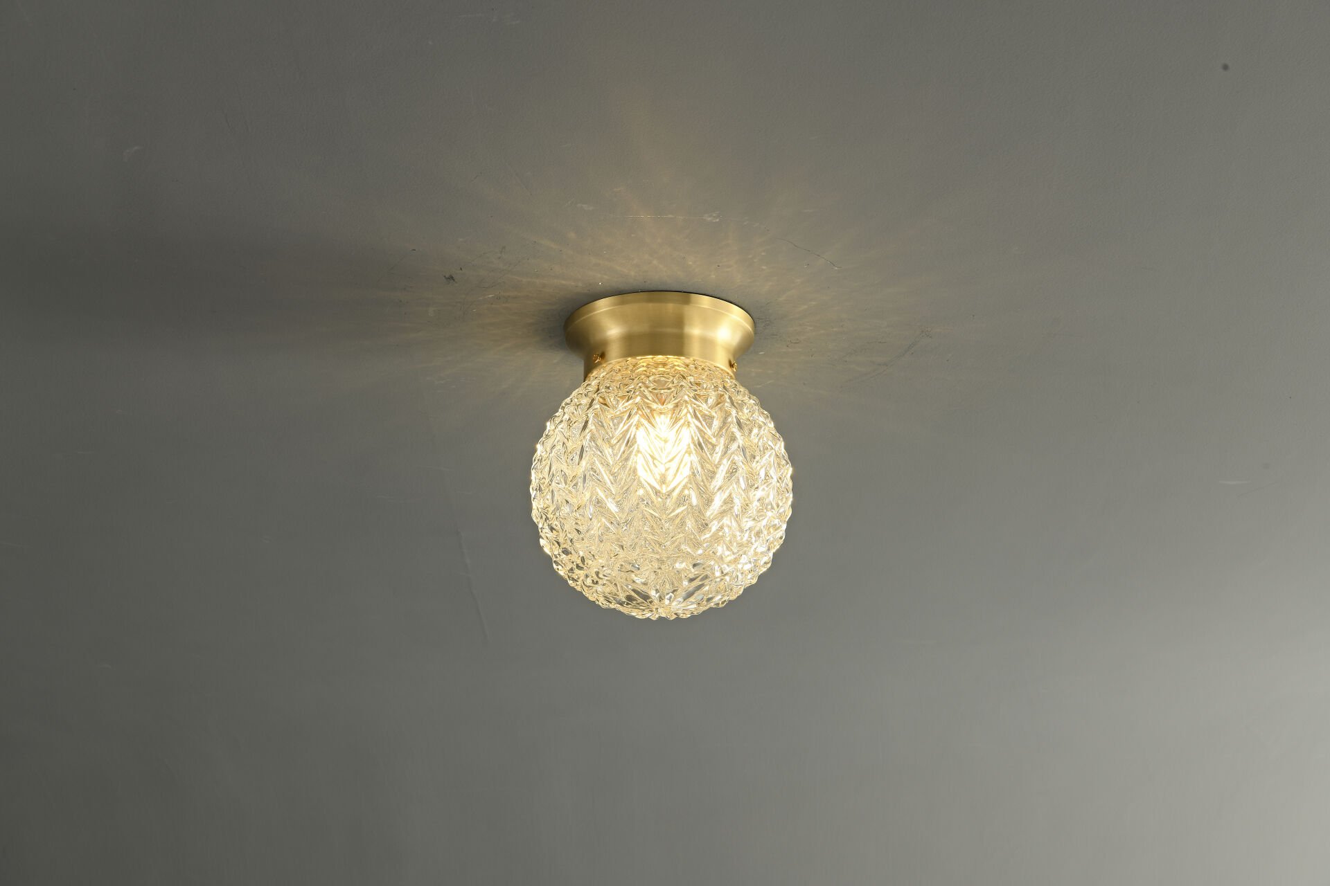 Gold Cam Küre Tavan Lambası | Modern Klasik Plafonyer Aydınlatma