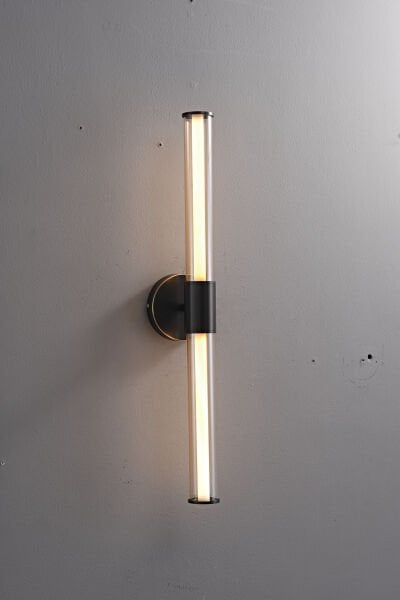 Siyah Gold Detaylı Dikey LED Duvar Apliği | Modern Minimal Cam Tüplü Aydınlatma