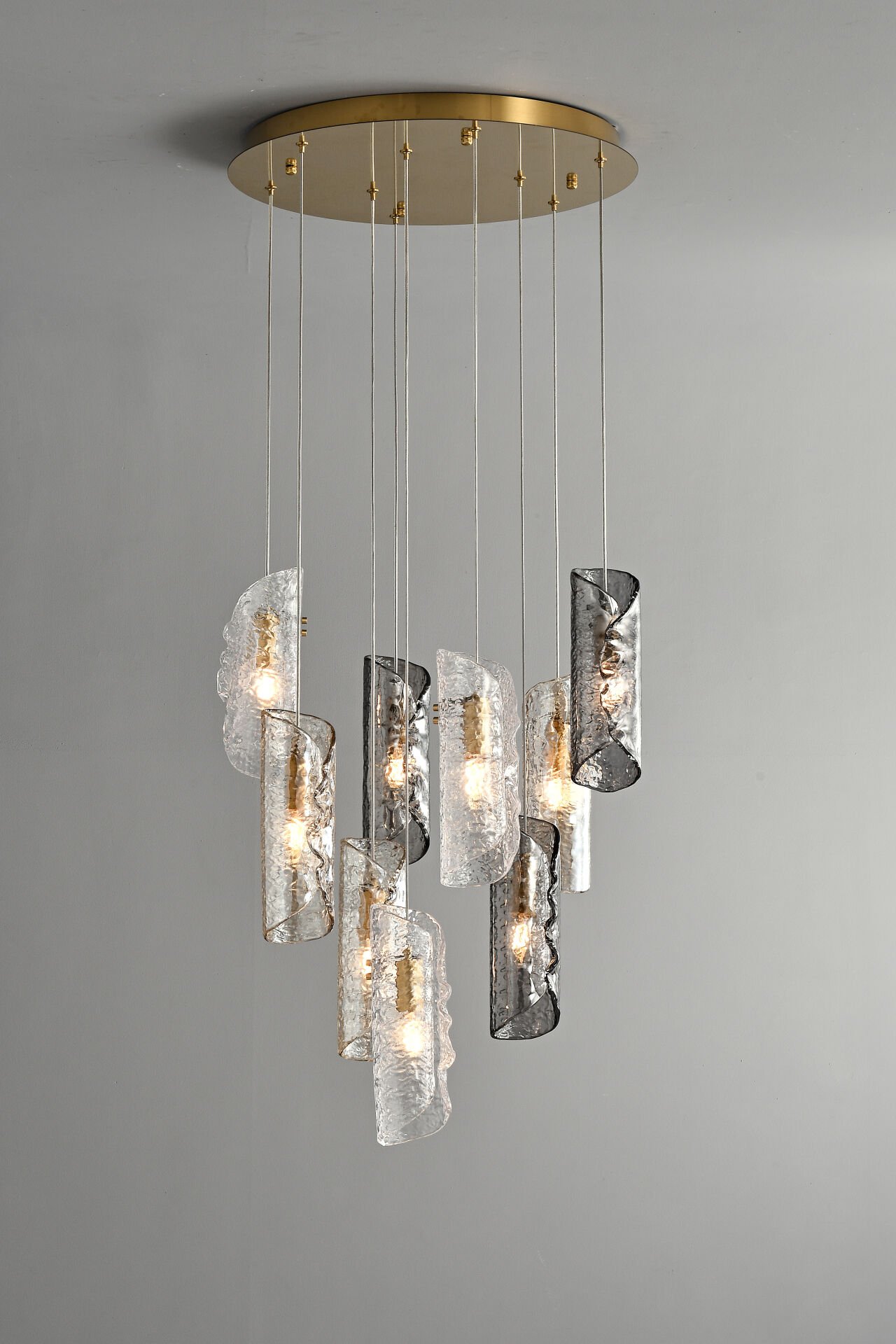 Gold Çoklu Cam Sarkıt Avize | Dokulu & Füme Camlı Lüks Modern Aydınlatma
