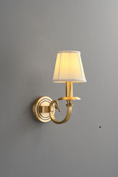 Klasik Kumaş Şapkalı Altın Duvar Apliği - Retro Şık Yatak Odası ve Salon Gece Lambası