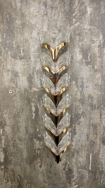 Uzun Yaprak Gold Detaylı Dikey Aplik